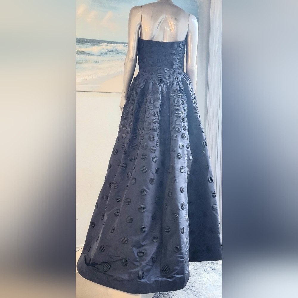 $8,000 OSCAR DE LA RENTA SILK BLUE EXCLUS BEAD EMBROID RUNWAY GOWN US 8 - Picture 8 of 16